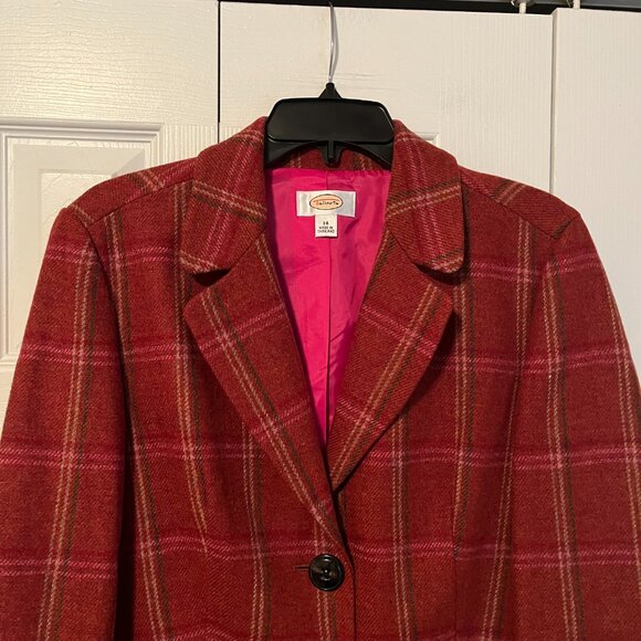 Blazer - Picture 2 of 4